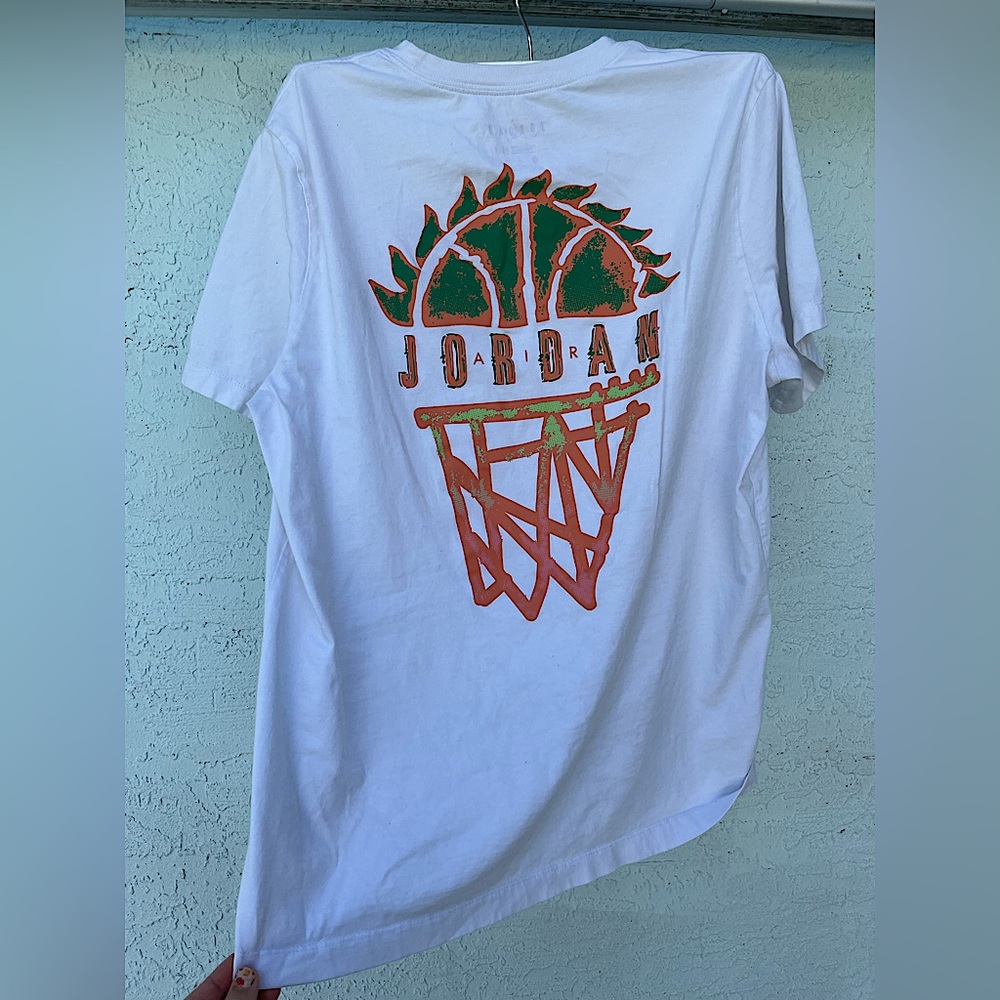 Air Jordan Basketball Hoop Graphic T-Shirt Size XL Standard Fit 100% Cotton